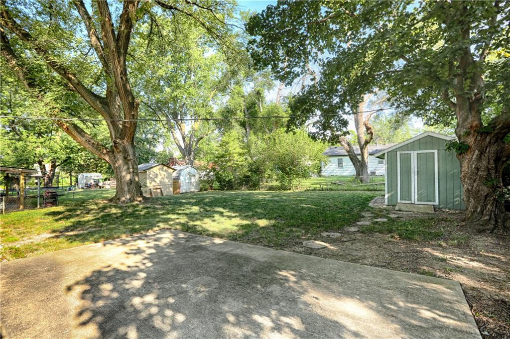 8804 East 59 Terrace Raytown, MO 64133 - Photo 22 of 24