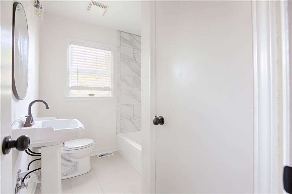 8804 East 59 Terrace Raytown, MO 64133 - Photo 9 of 24