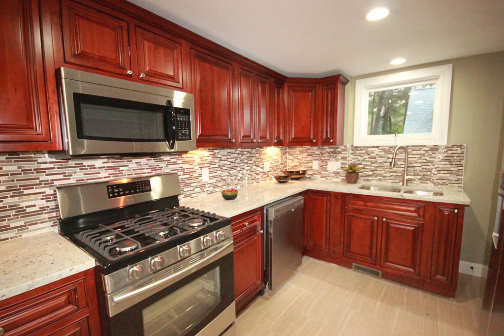 48 Wellesley Road Natick, MA 01760 - Photo 3 of 27