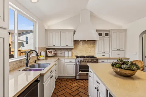 $1,498,000 | 379 Alameda De Las Pulgas, Redwood City, CA 94062