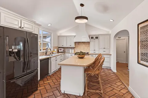 $1,498,000 | 379 Alameda De Las Pulgas, Redwood City, CA 94062