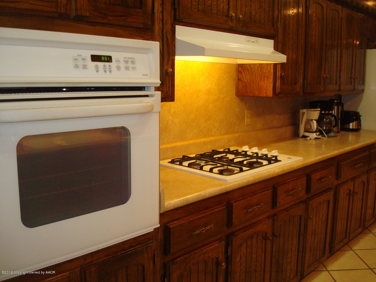 6020 Hanson Road Amarillo, TX 79106 - Photo 39 of 39 Oven and cook top