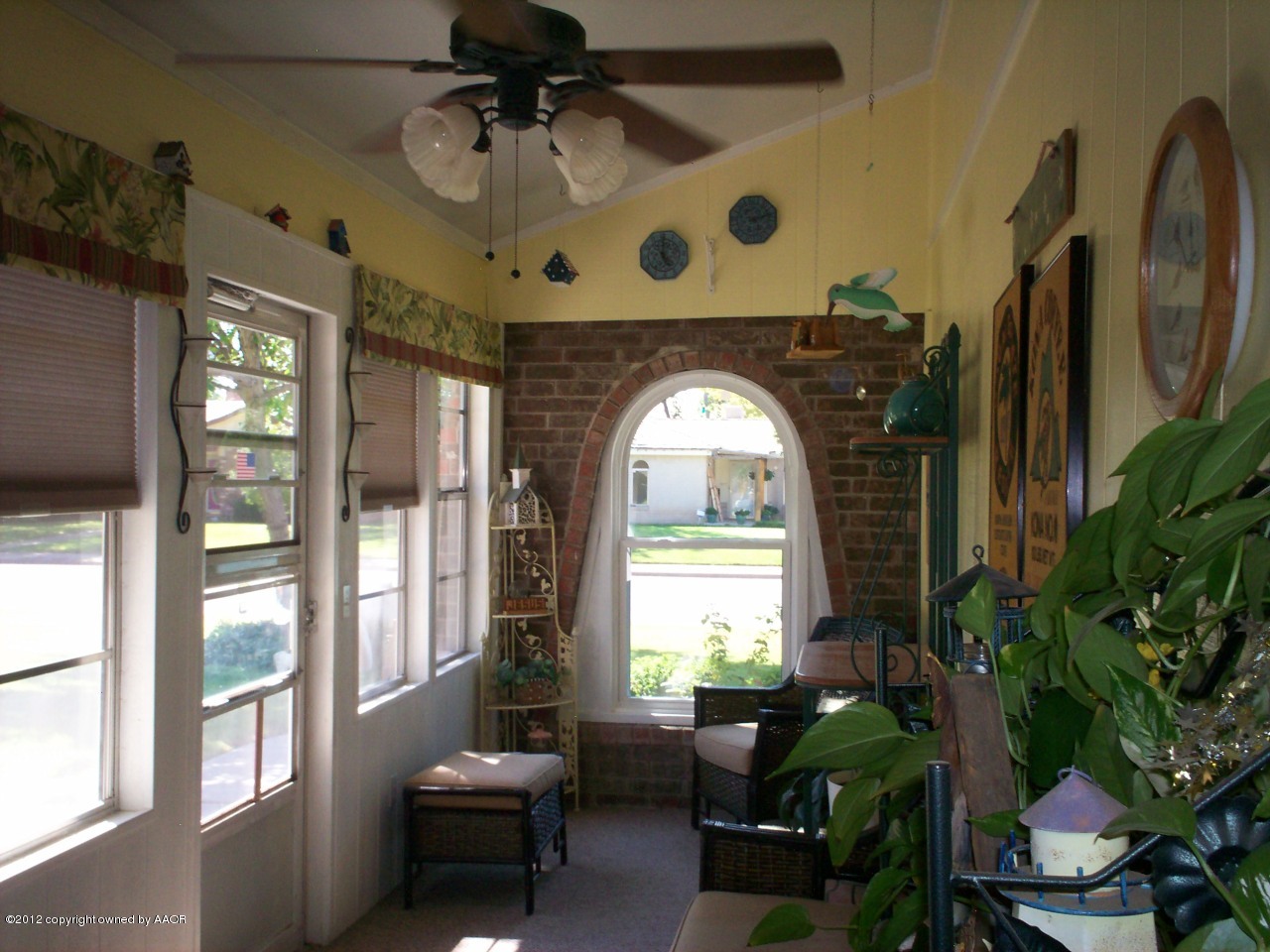 6020 Hanson Road Amarillo, TX 79106 - Photo 5 of 39 enclosed sun porch