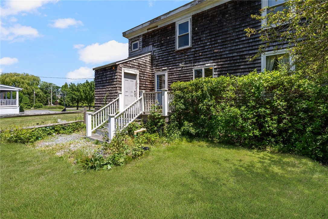 469 Wapping Road Portsmouth, RI 02871 - Photo 15 of 38