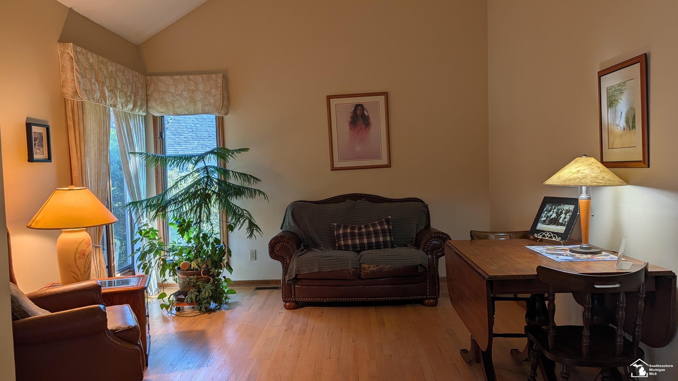 2583 Vivian Road Monroe, MI 48162 - Photo 22 of 40 50191192-4dd7bdf4-c7ff-48c8-8e26-1e3ac7fbc4fc.JPG