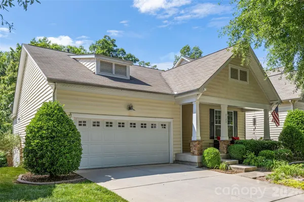 $567,900 | 3124 Streamhaven Drive, Indian Land, SC 29707