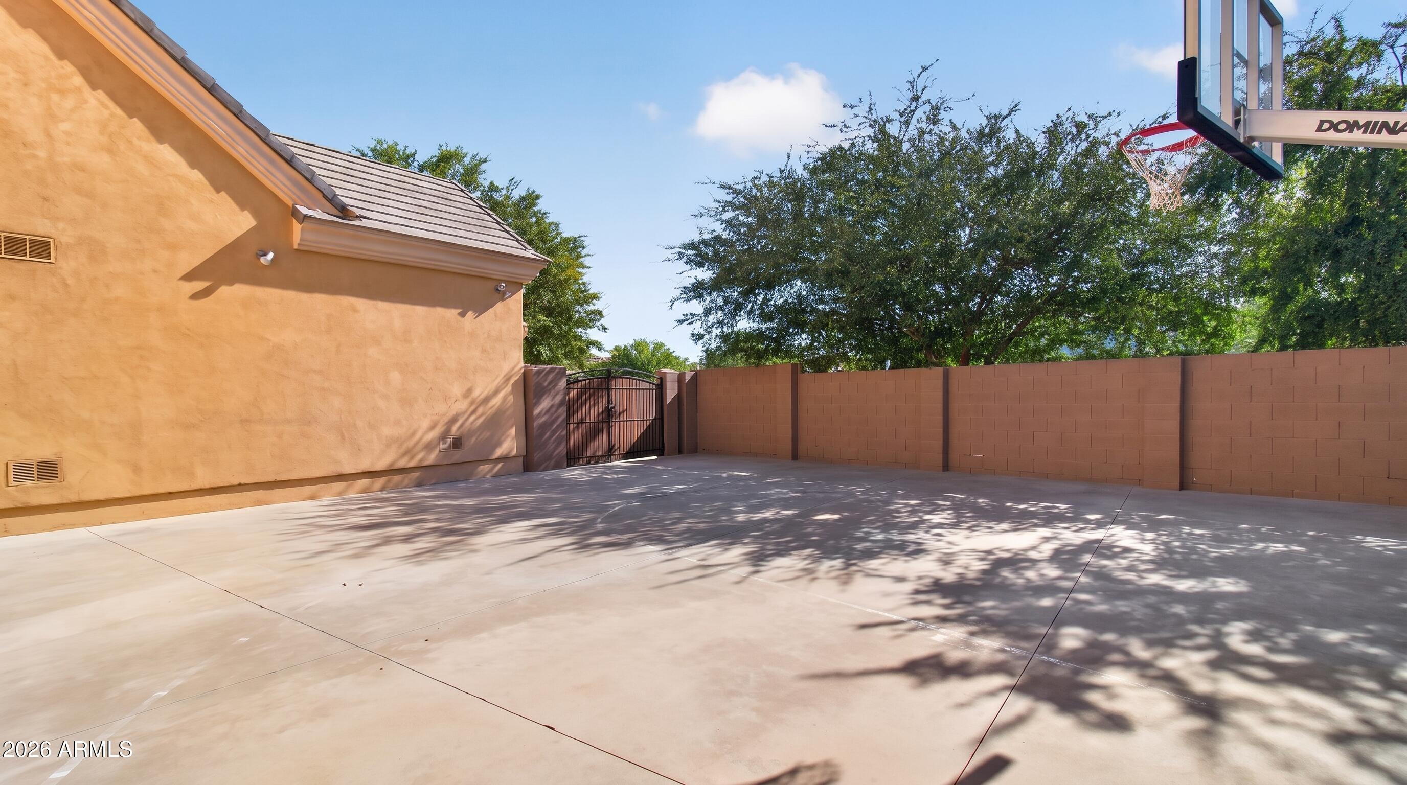 2918 East Waterman Way Gilbert, AZ 85297 - Photo 89 of 113 Sports Court