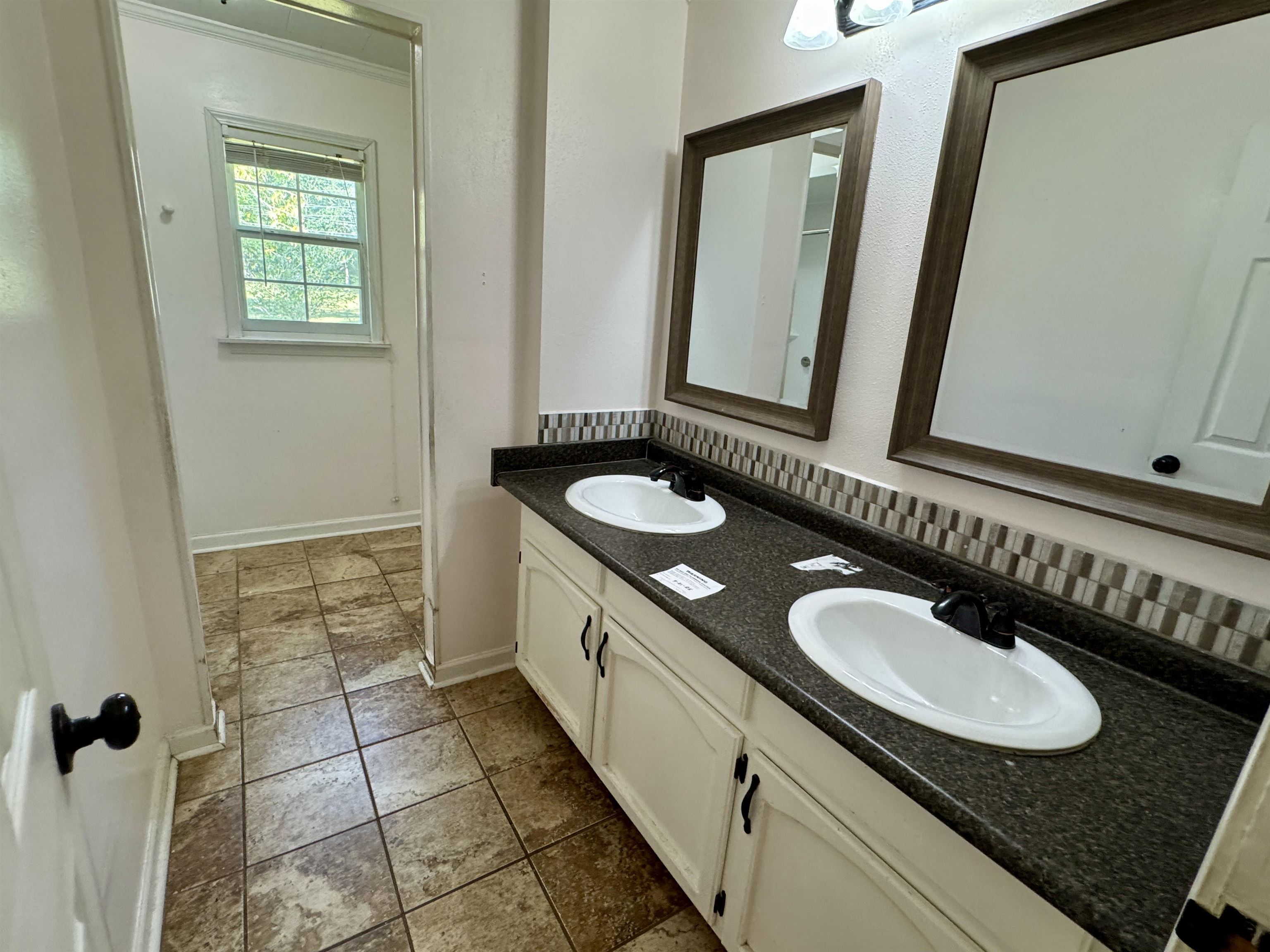 31076 Blakeley Way Daphne, AL 36527 - Photo 15 of 21 Bathroom