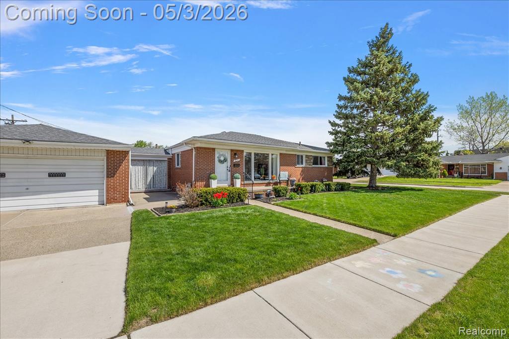 18241 Airport Road Fraser, MI 48026 - Photo 3 of 43
