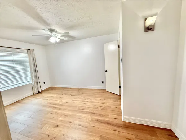 $1,129 | 2750 Holly Hall Street, Unit 504, Houston, TX 77054