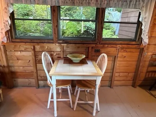 $1,300 | 792 Bunker Road, New London, NH 03257