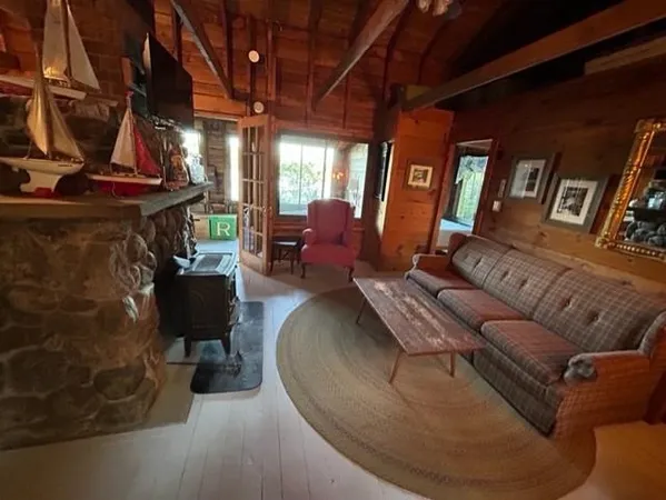 $1,300 | 792 Bunker Road, New London, NH 03257