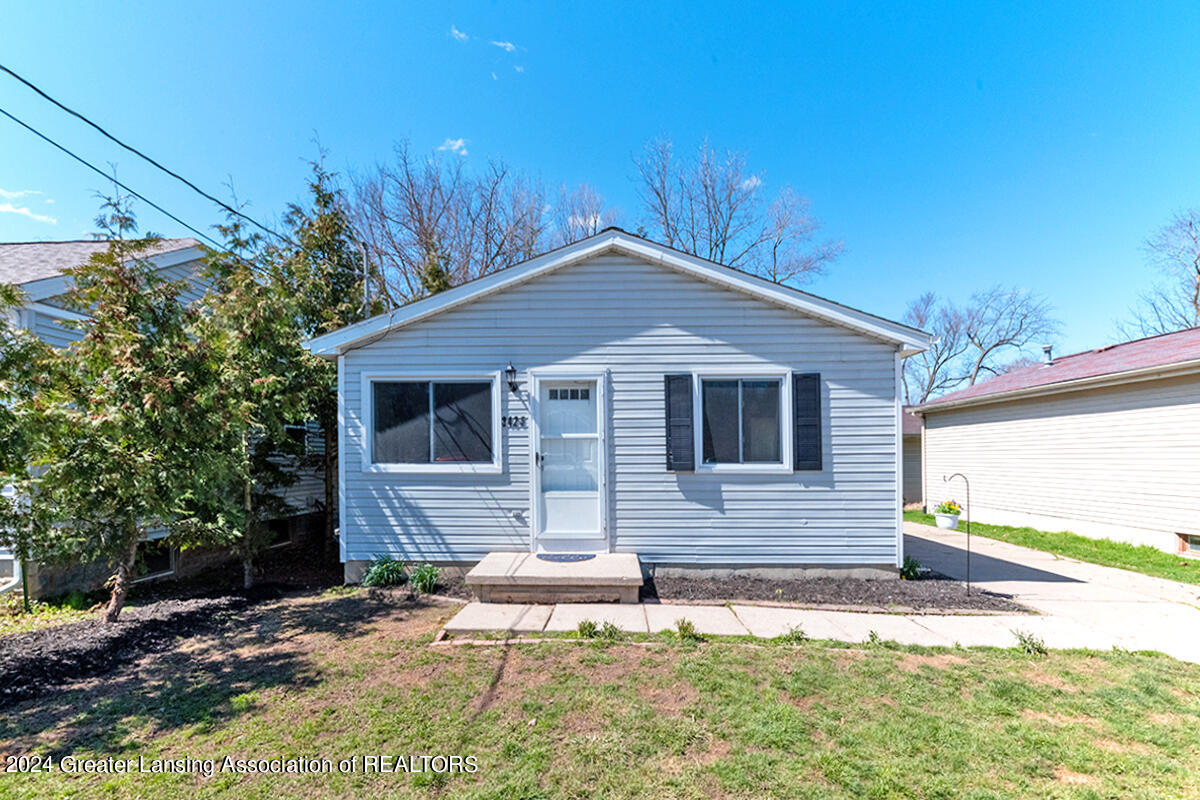 3425 Turner Road Lansing, MI 48906 - Photo 1 of 18 FRONT