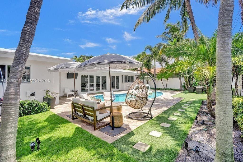 2080 Northeast 65th Street Fort Lauderdale, FL 33308 - Photo 14 of 38