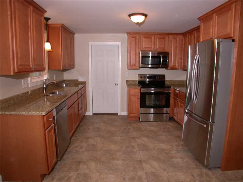 414 Arnold Road Coventry, RI 02816 - Photo 6 of 23 Kitchen.