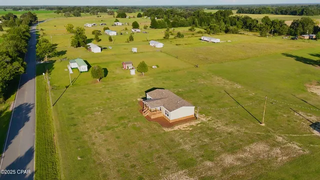 $199,999 | 6815 Welcome Church Road, Grand Ridge, FL 32442