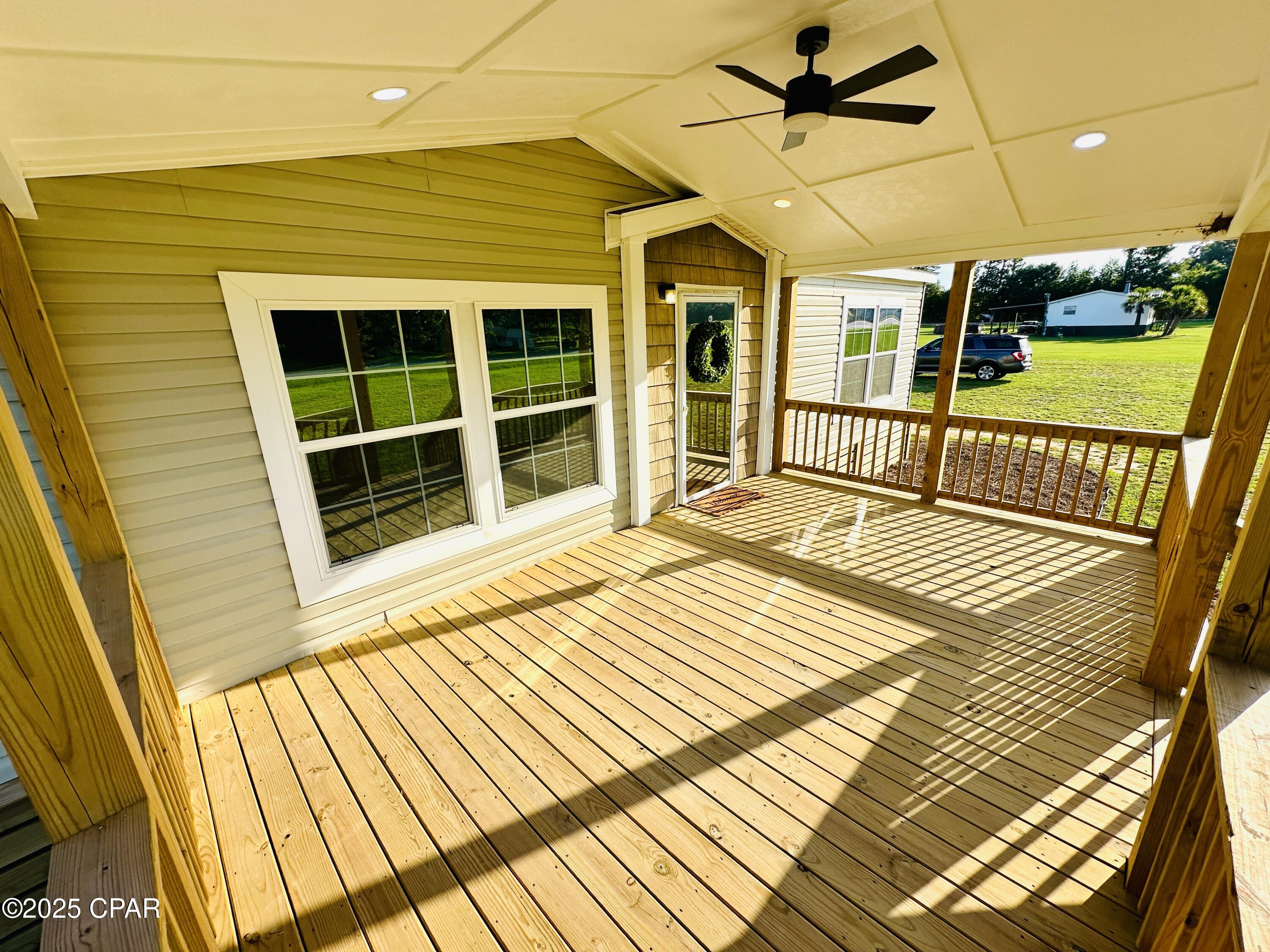 6815 Welcome Church Road Grand Ridge, FL 32442 - Photo 4 of 23