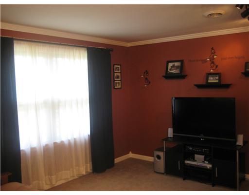 416 Nike Road Coraopolis, PA 15108 - Photo 5 of 18 Living Room. Living room offers wall to wall carpeting and crown molding. Large double window with draperies included.