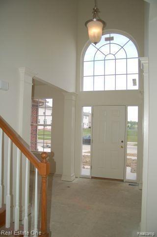 3071 Fantail Court Rochester, MI 48309 - Photo 3 of 8 foyer