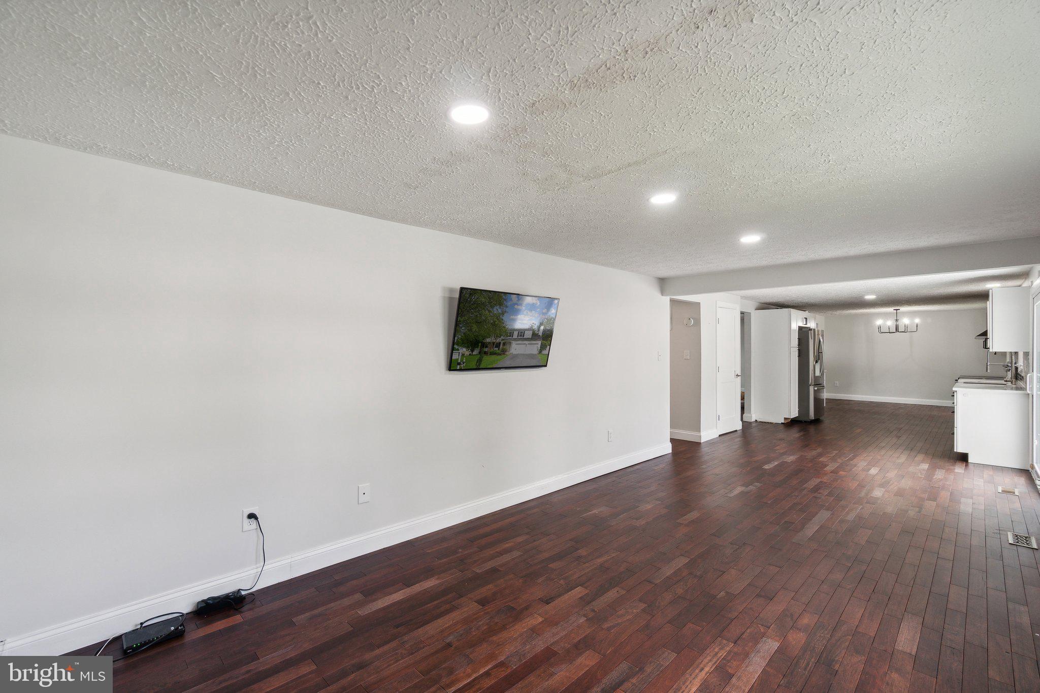 18905 Perrone Drive Germantown, MD 20874 - Photo 11 of 37