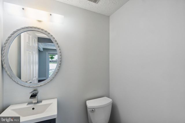 $645,000 | 18905 Perrone Drive, Germantown, MD 20874