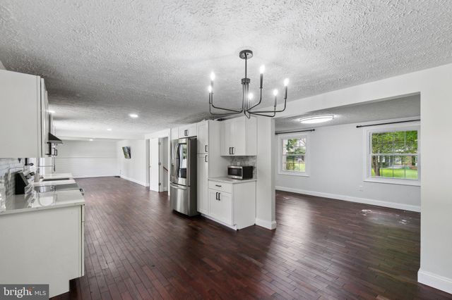 $645,000 | 18905 Perrone Drive, Germantown, MD 20874