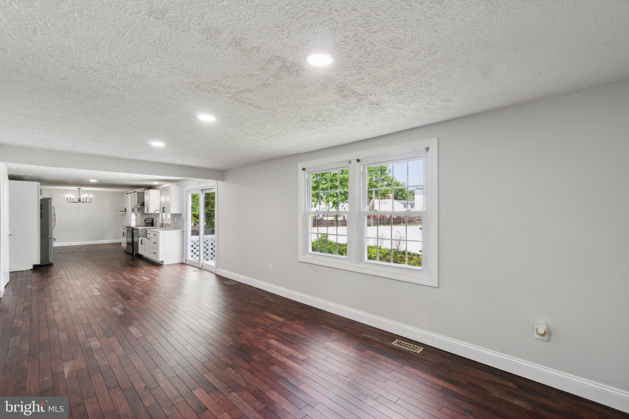 18905 Perrone Drive Germantown, MD 20874 - Photo 8 of 37