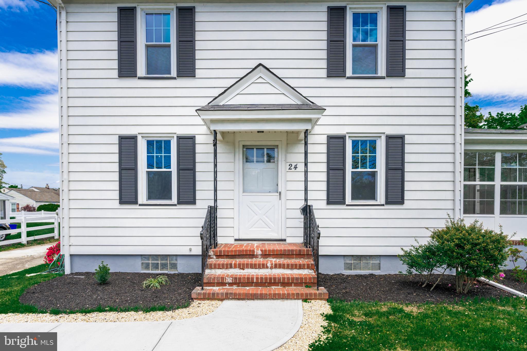 24 North Chester Avenue Riverside, NJ 08075 - Photo 3 of 24