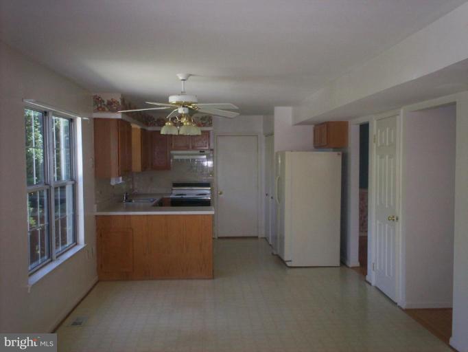 1450 Canterbury Road Front Royal, VA 22630 - Photo 11 of 21 Kitchen