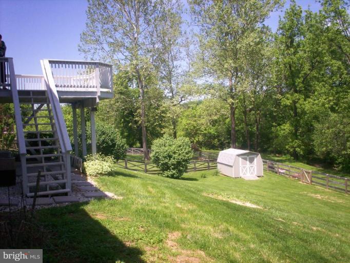 1450 Canterbury Road Front Royal, VA 22630 - Photo 4 of 21 Back yard