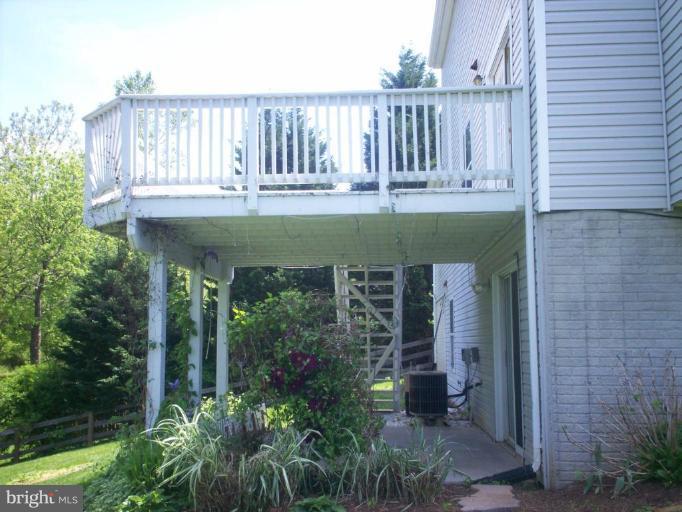 1450 Canterbury Road Front Royal, VA 22630 - Photo 7 of 21 Deck