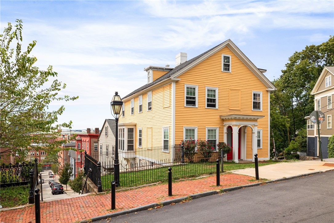 34 Congdon Street Providence, RI 02906 - Photo 3 of 46