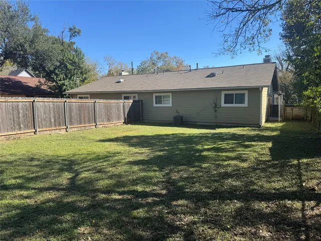 $1,695 | 6204 Linda Lane, Unit A, Austin, TX 78723