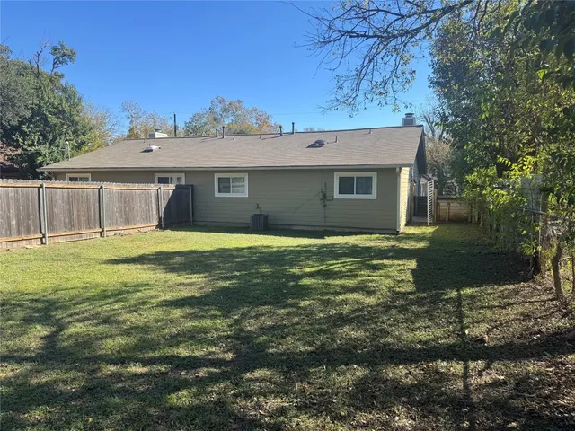 $1,695 | 6204 Linda Lane, Unit A, Austin, TX 78723