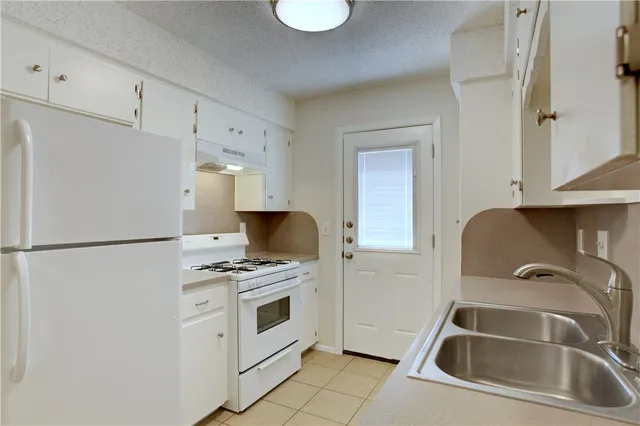 $1,695 | 6204 Linda Lane, Unit A, Austin, TX 78723