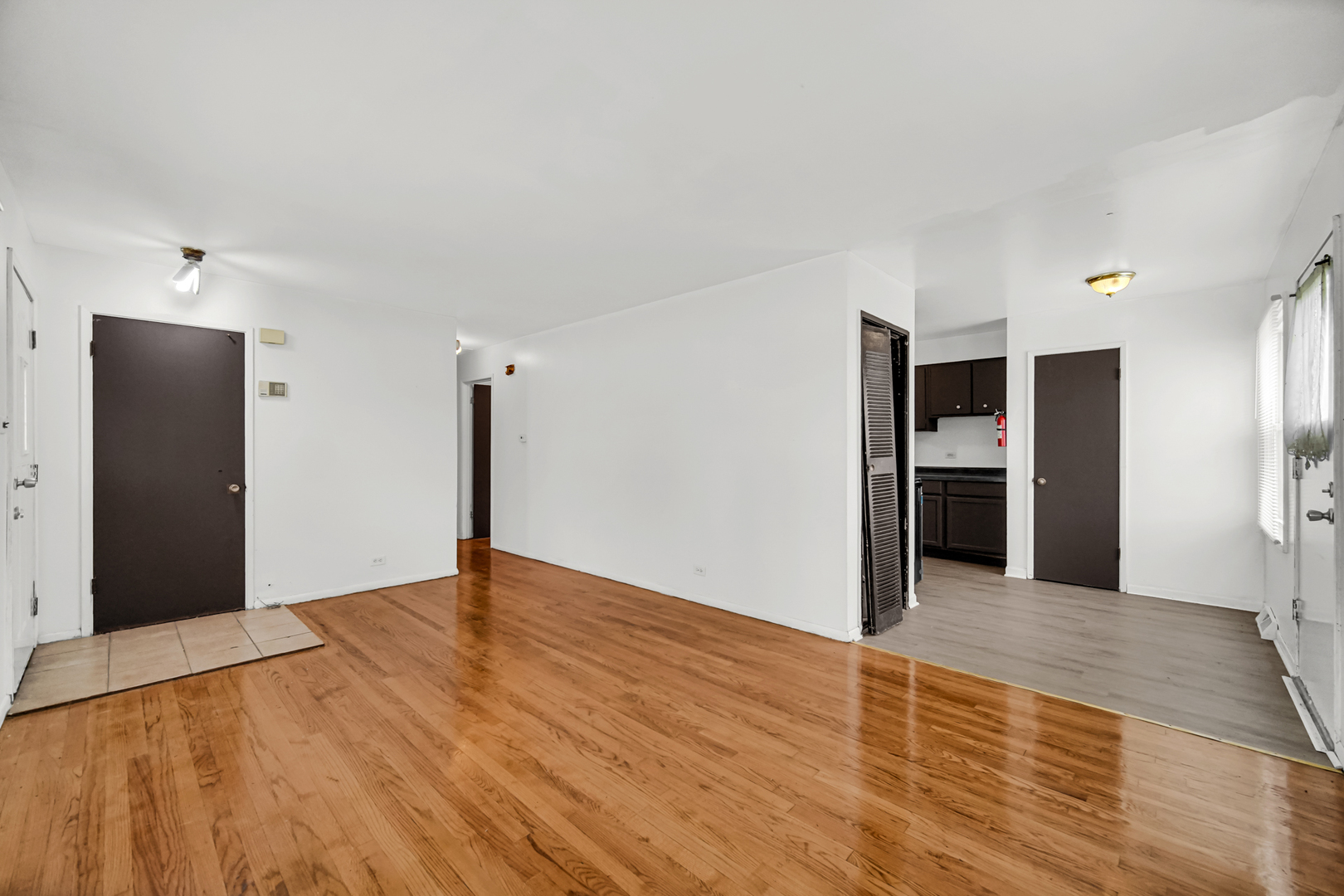 16300 Winchester Avenue Markham, IL 60428 - Photo 8 of 20