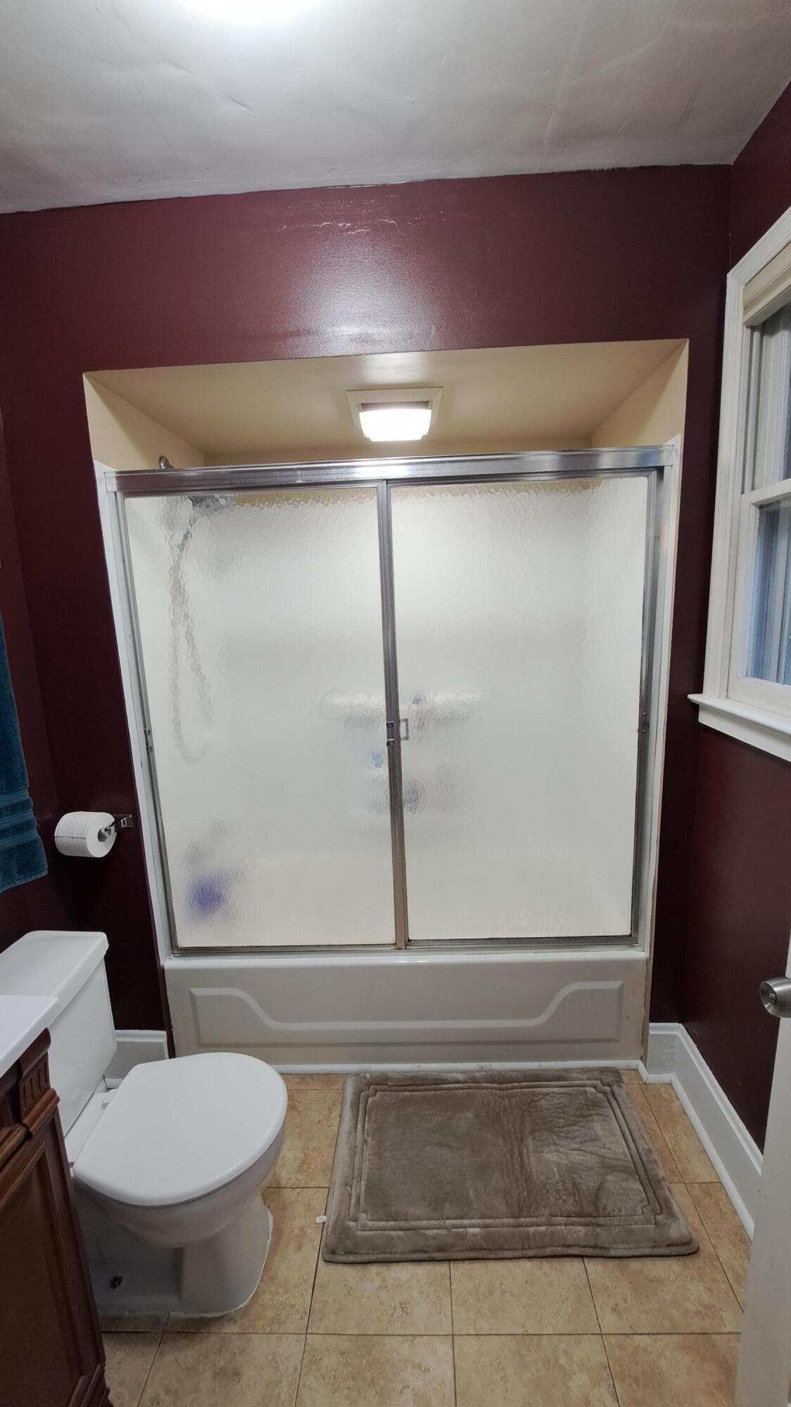 76 Commodore Street Newark, OH 43055 - Photo 42 of 53 Full Bath