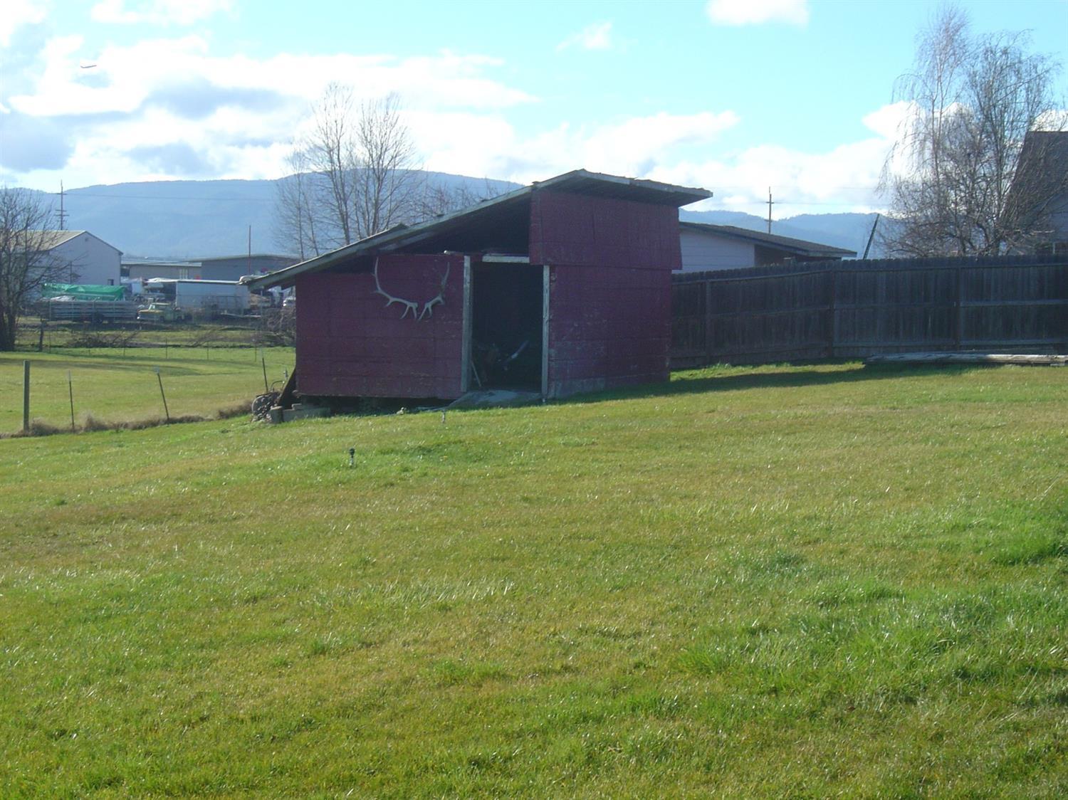 2168 Fowler Lane Central Point, OR 97502 - Photo 9 of 10 Additional Photo