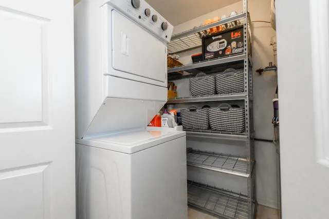 $230,000 | 3930 South Lake Drive, Unit 302, St. Francis, WI 53235