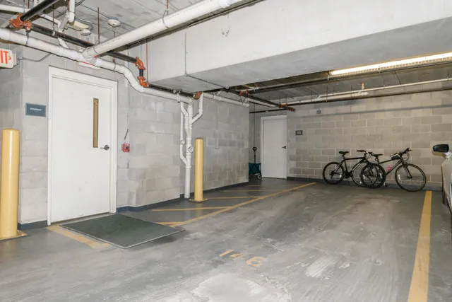 $230,000 | 3930 South Lake Drive, Unit 302, St. Francis, WI 53235