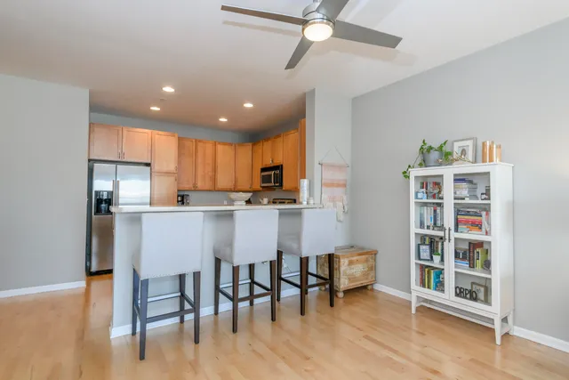 $230,000 | 3930 South Lake Drive, Unit 302, St. Francis, WI 53235