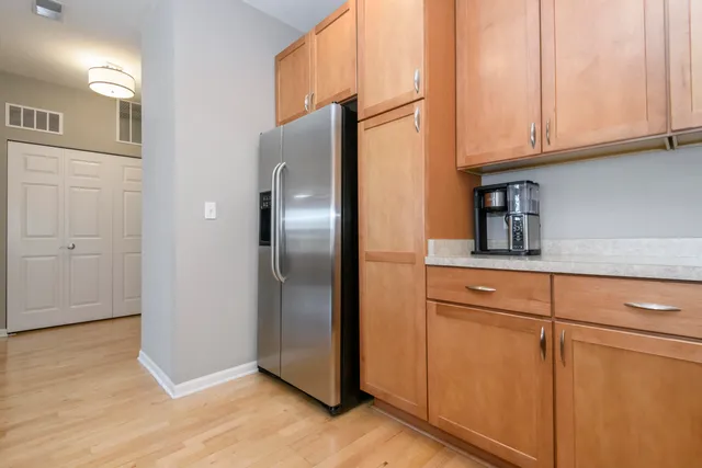 $230,000 | 3930 South Lake Drive, Unit 302, St. Francis, WI 53235