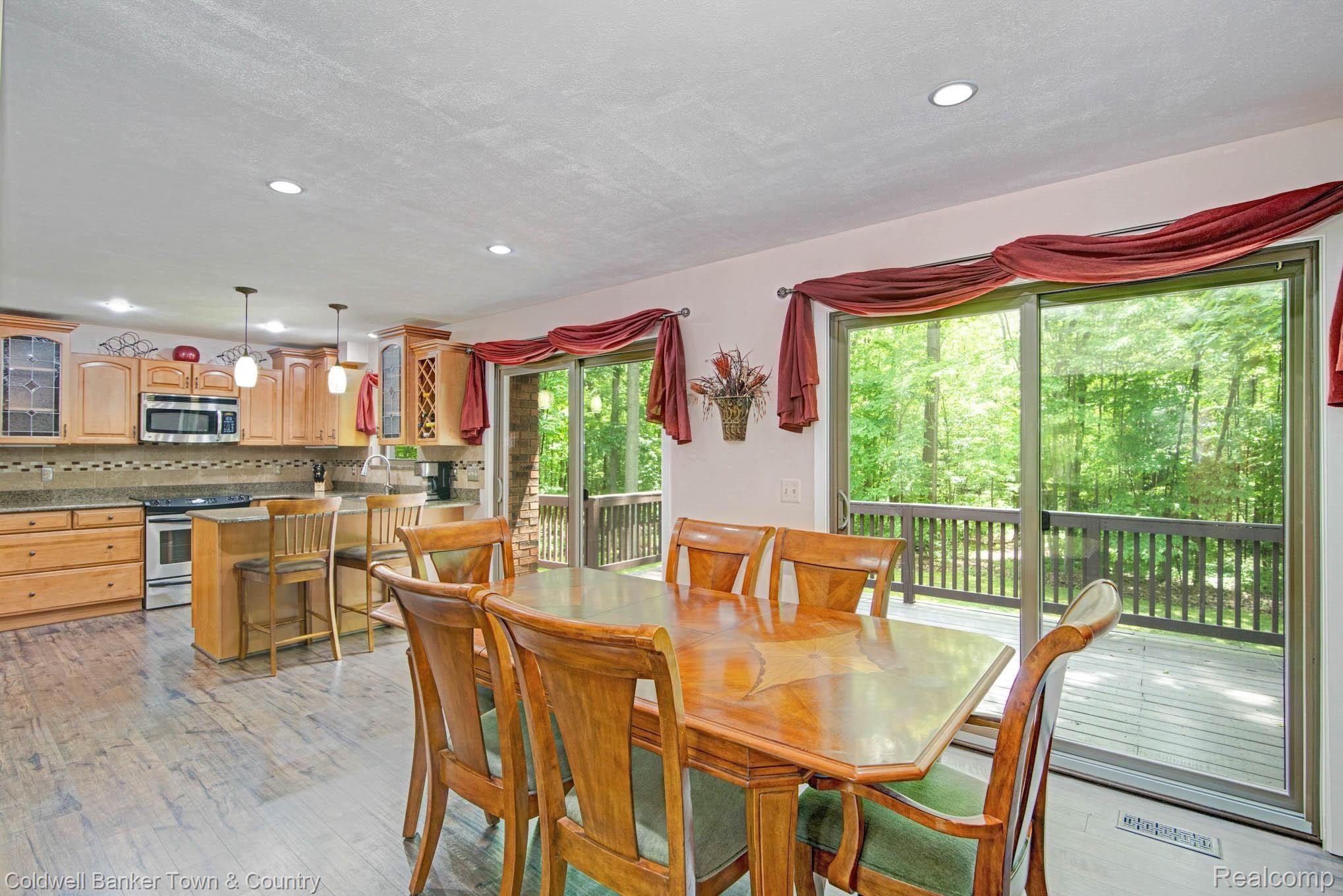3863 Warner Road Howell, MI 48855 - Photo 8 of 30 Kitchen with Views of Property