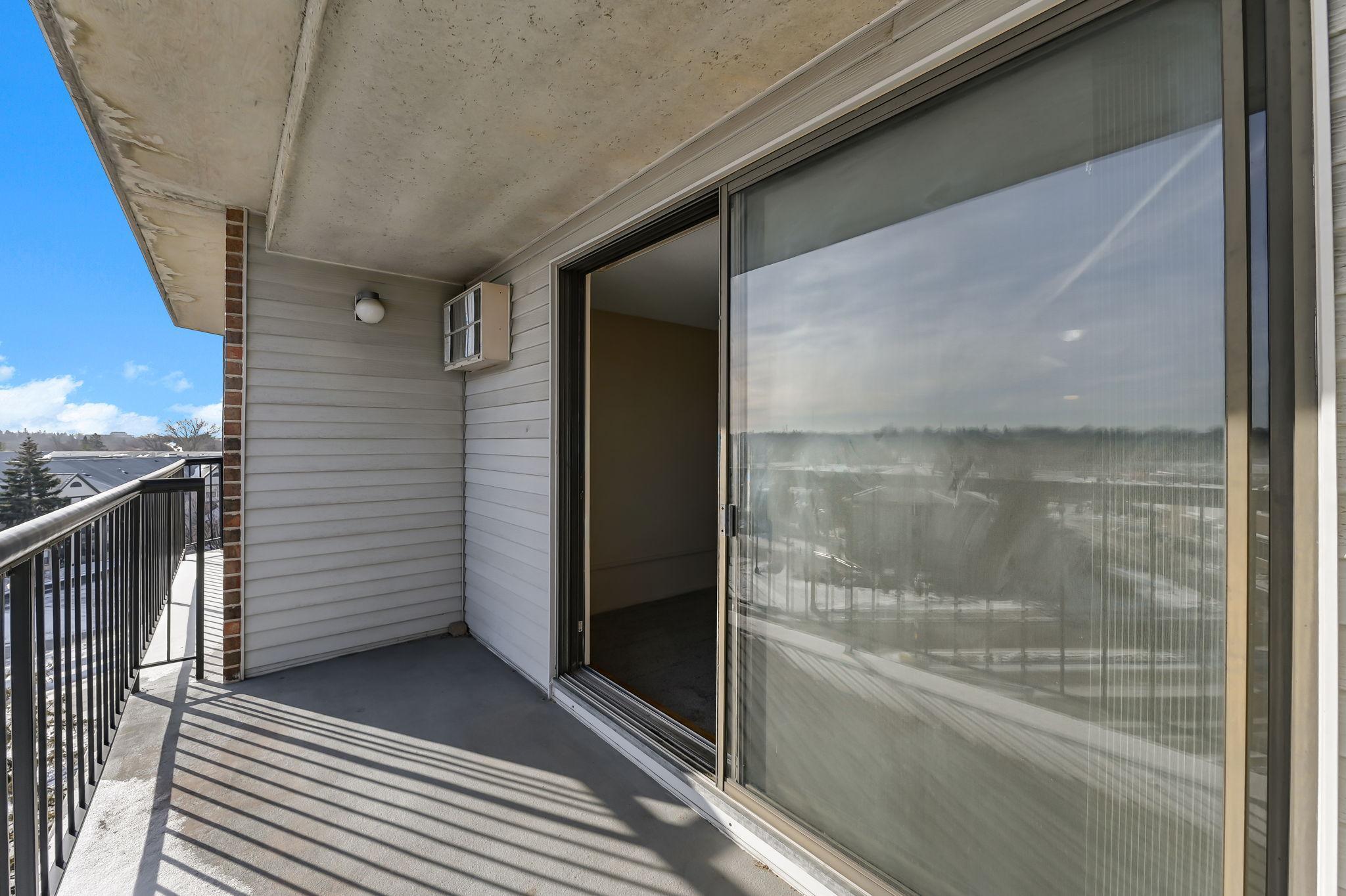 2601 Kenzie Terrace, Unit 425 St. Anthony, MN 55418 - Photo 8 of 23