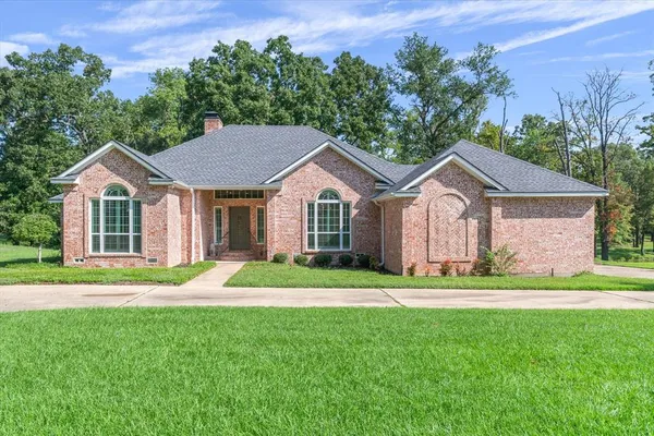 $375,000 | 806 Glen Lane, Canton, TX 75103