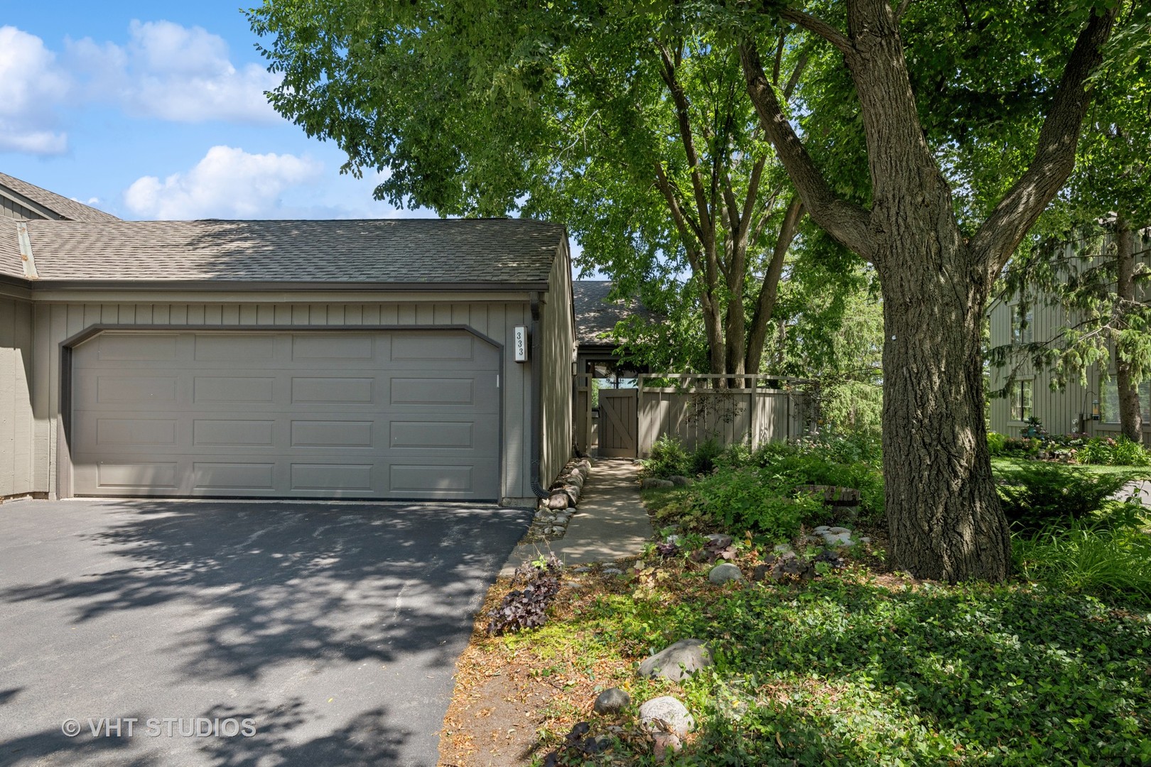 333 North Shoreline Road, Unit 320 Lake Barrington, IL 60010 - Photo 7 of 53 Gallery Image 7