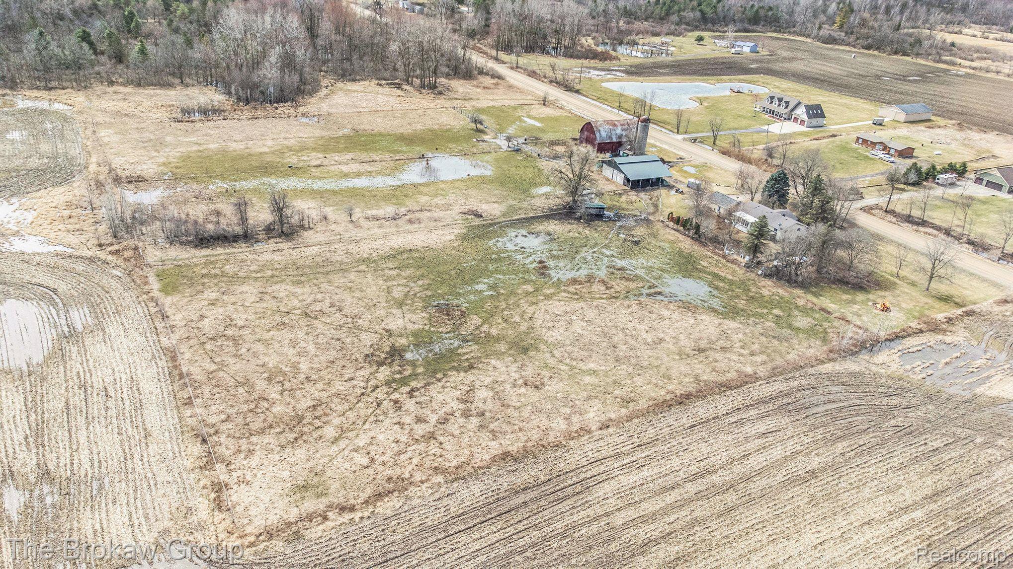 9448 Washburn Road Columbiaville, MI 48421 - Photo 9 of 47 Gallery Image 9