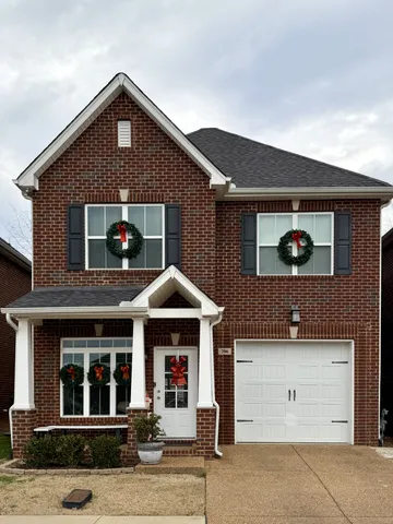 $329,900 | 706 Indian Ridge Circle, White House, TN 37188