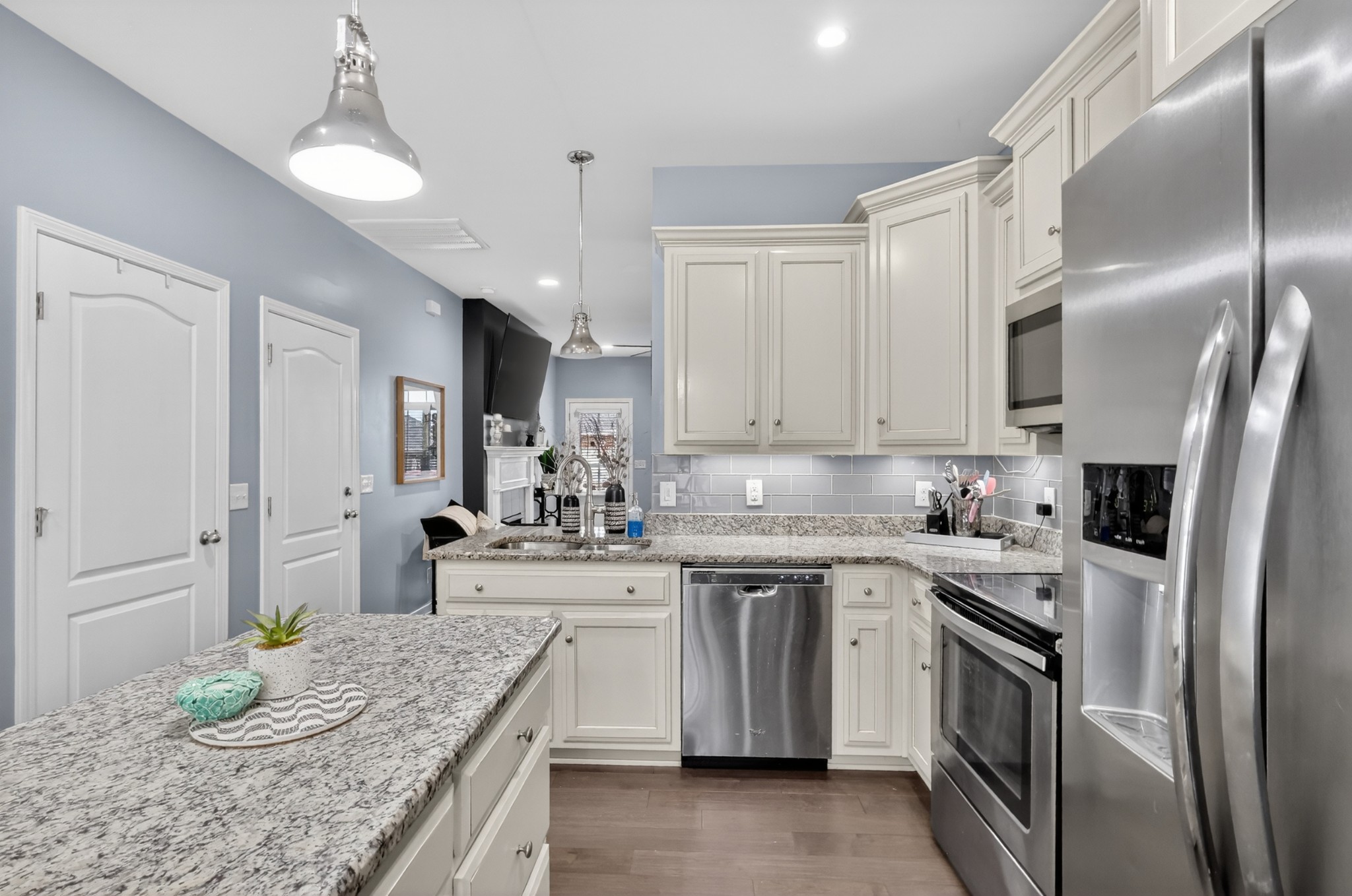 706 Indian Ridge Circle White House, TN 37188 - Photo 16 of 42 a kitchen with a sink stove and refrigerator