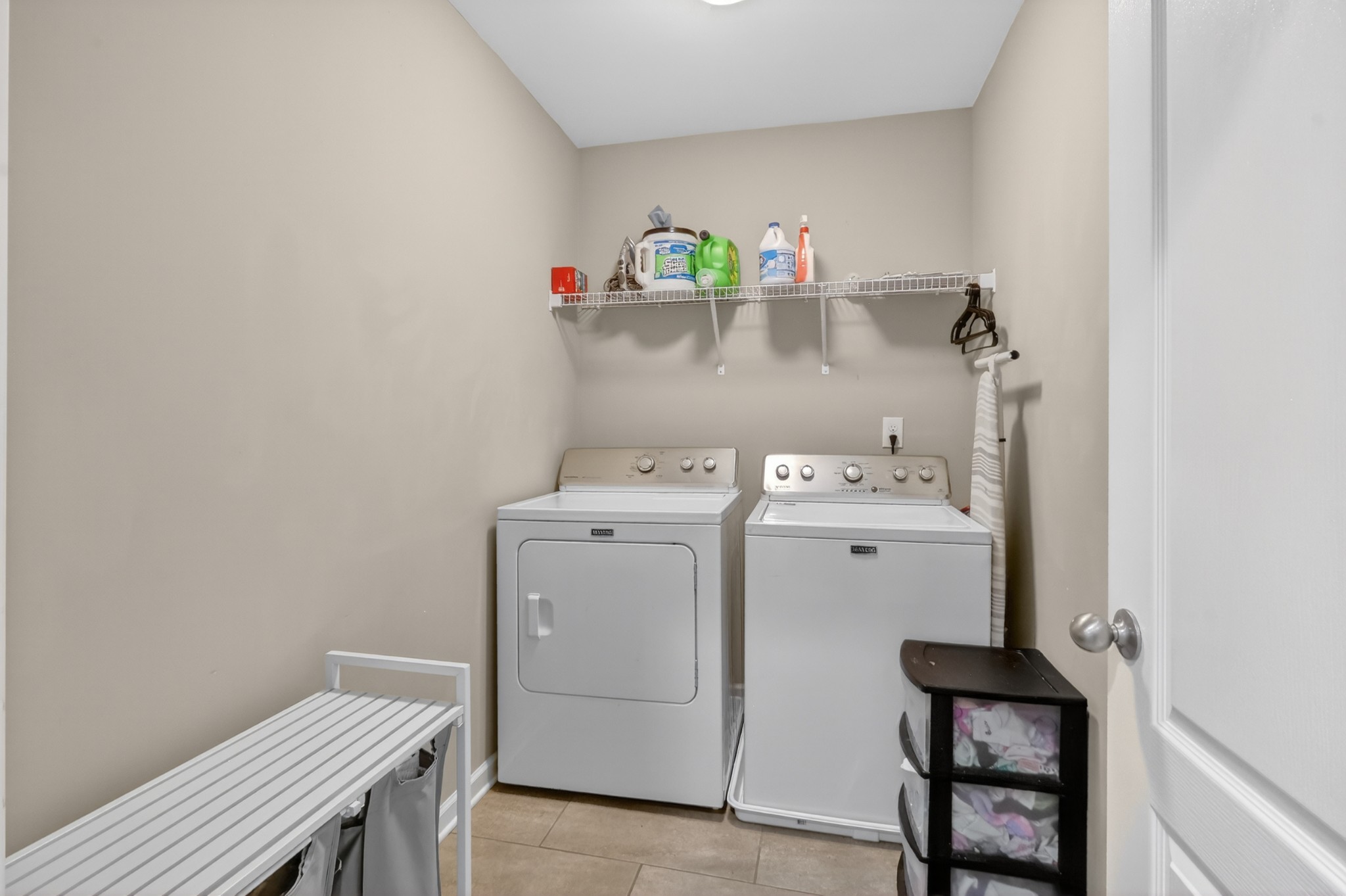 706 Indian Ridge Circle White House, TN 37188 - Photo 31 of 42 a utility room with dryer and washer